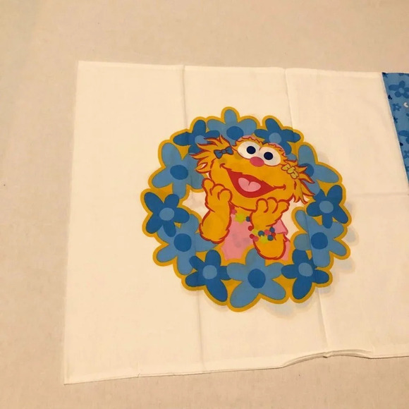 2006 Sesame Street Workshop Muppets Zoe Twin Flat Sheet and 2 Pillowcases - Picture 12 of 16